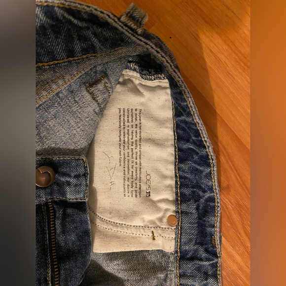 Shorts - Picture 6 of 7